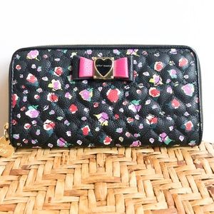 NWOT Betsy Johnson floral wallet